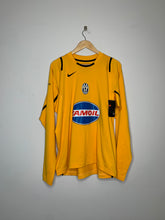 Load image into Gallery viewer, Juventus Training Shirt 2005/2006 BNWT
