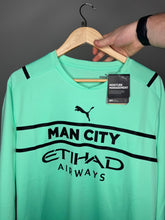 Load image into Gallery viewer, Manchester City Goalkeeper Shirt 2021/2022 BNWT
