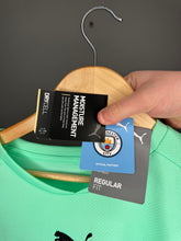 Load image into Gallery viewer, Manchester City Goalkeeper Shirt 2021/2022 BNWT
