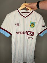 Load image into Gallery viewer, Burnley Away Shirt 2021/2022 Brownhill 8
