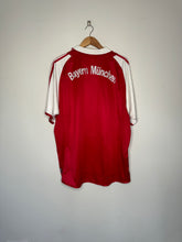 Load image into Gallery viewer, Bayern Munich Home Shirt 2003/2004
